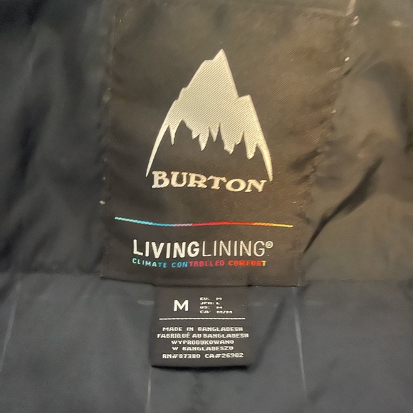 Burton snowboarding jacket - Picture 3 of 4